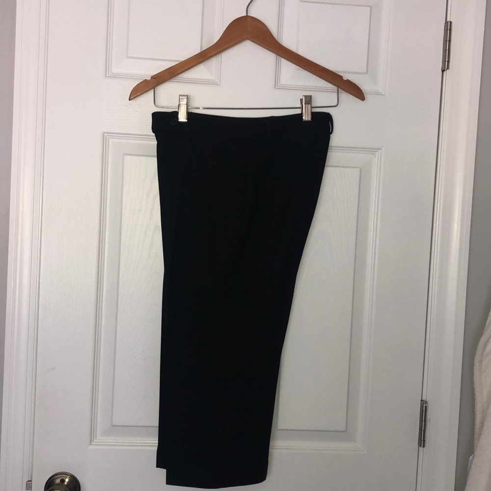 BCBG Maxazaria black Capri pants